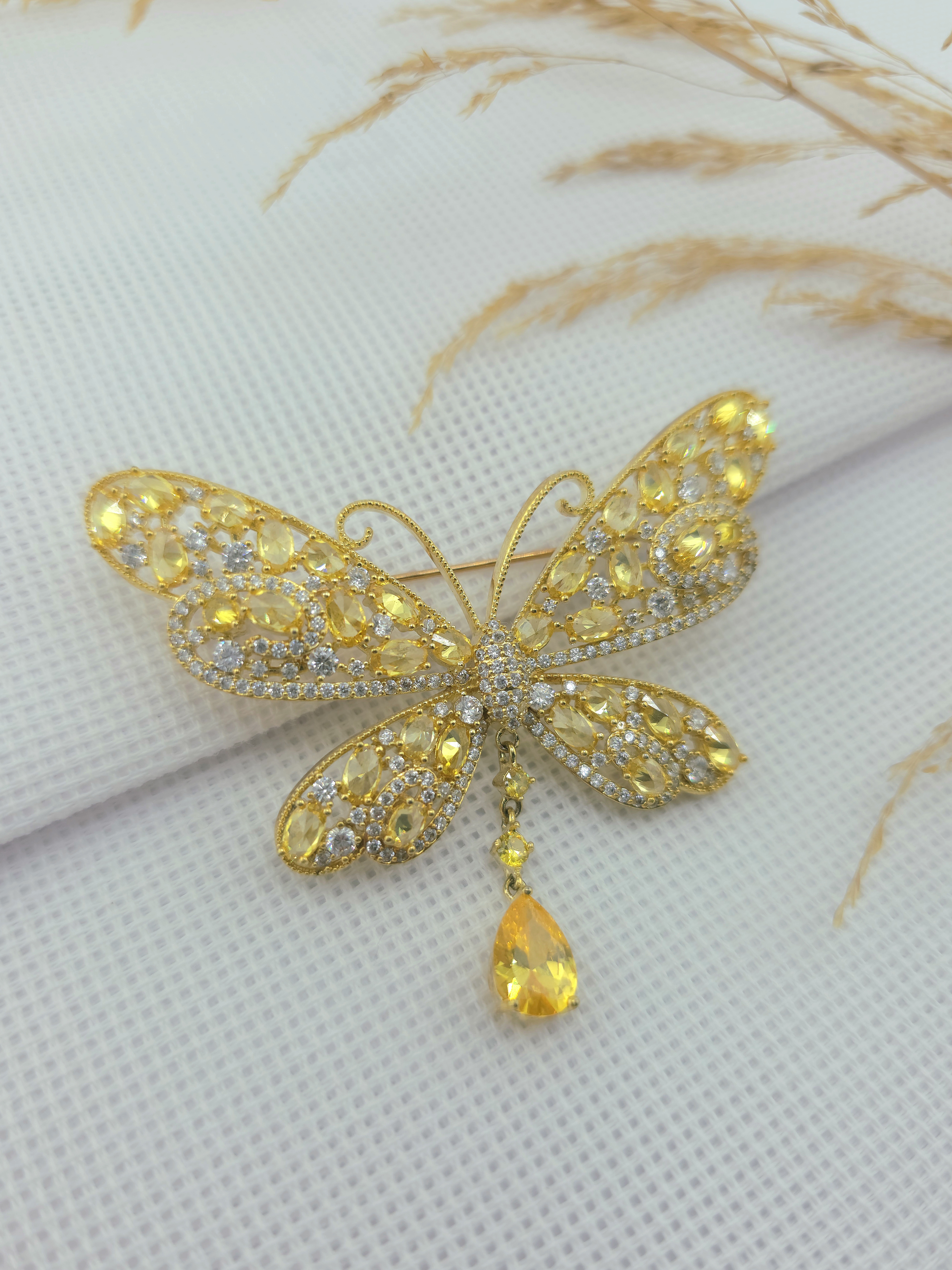 Брошка у формі метелика Swarovski