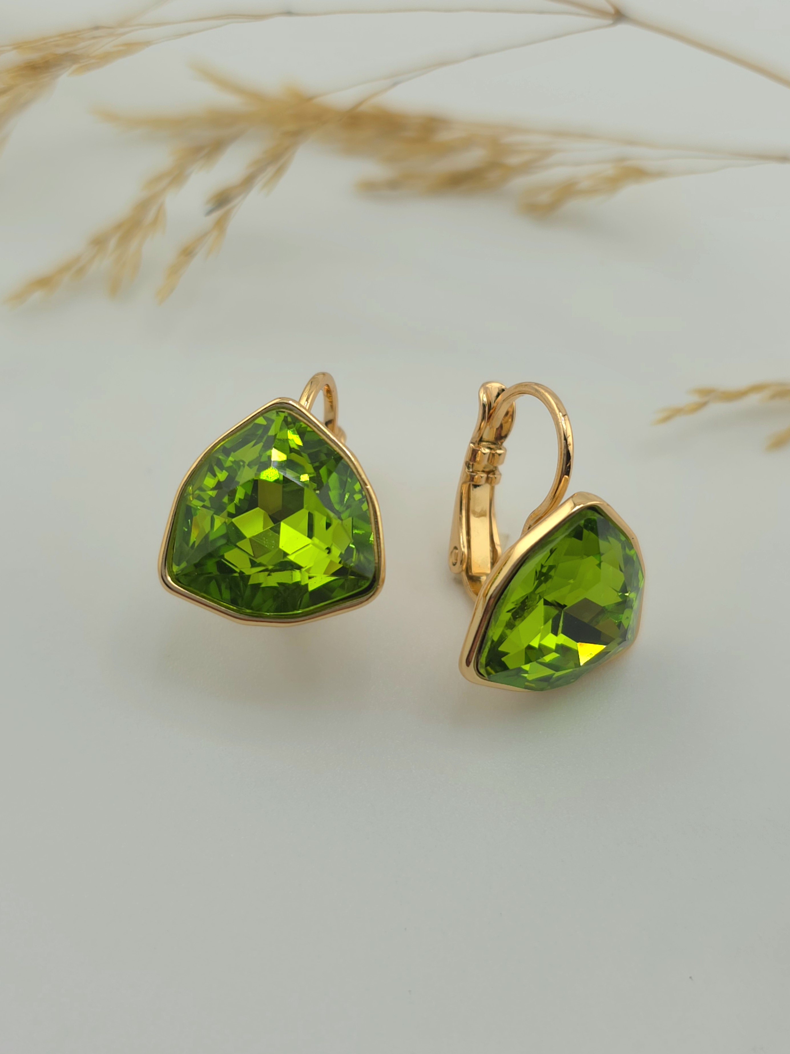 Ніжні сережки з зеленими Swarovski