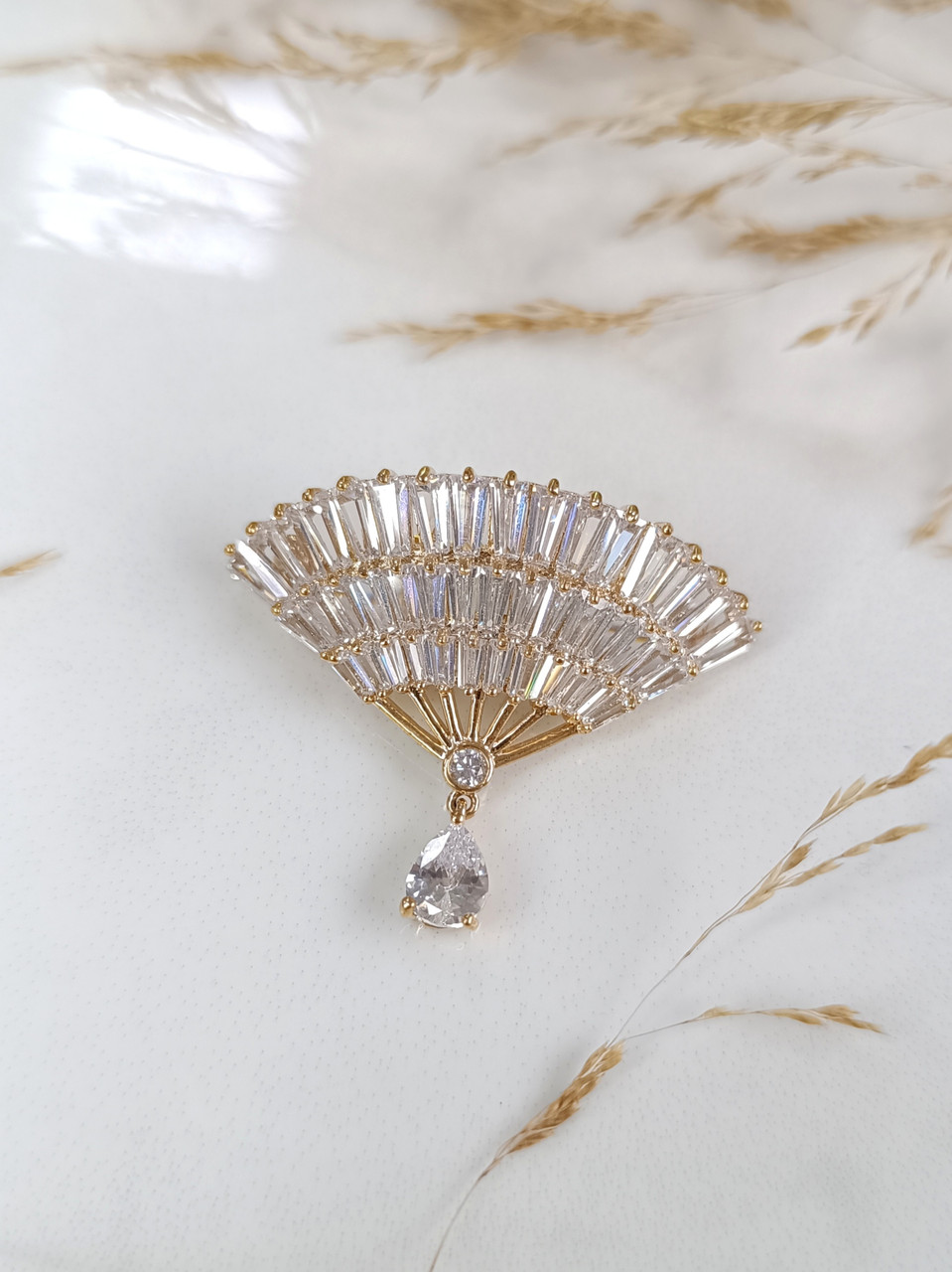 Брошка яскраві кристали Swarovski