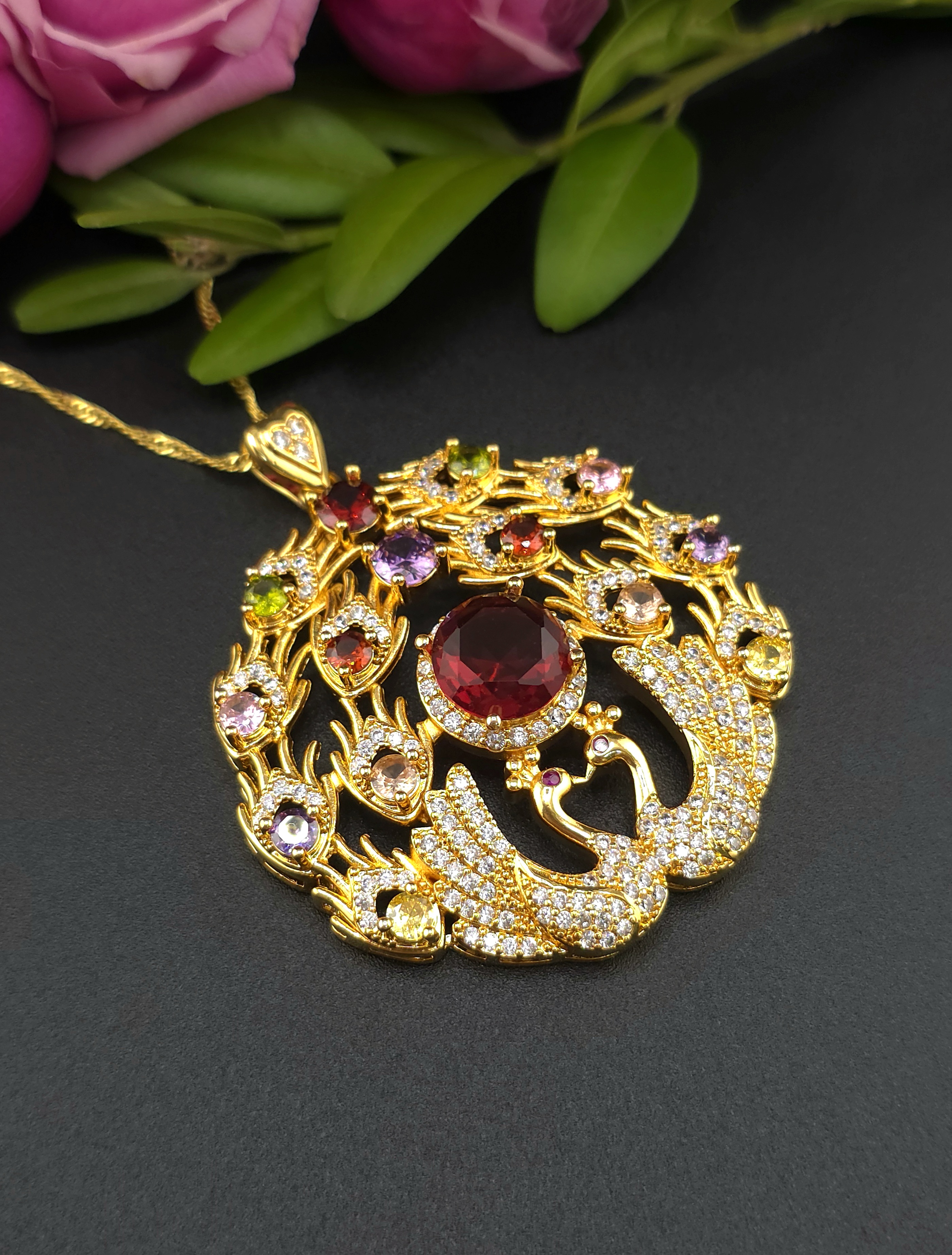 Розкішний кулон із кристалами Swarovski