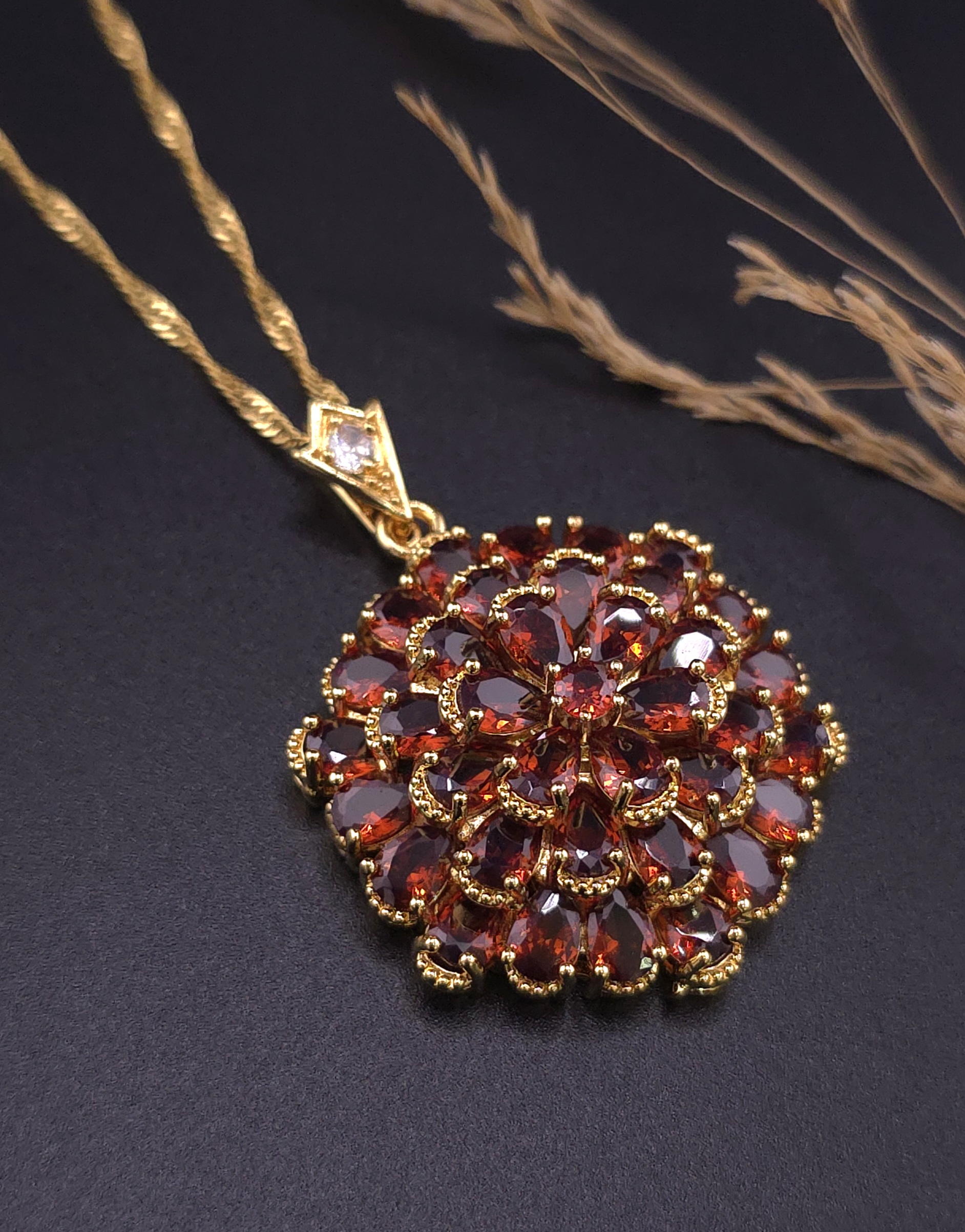 Кулон «Квітка» з кристалами Swarovski